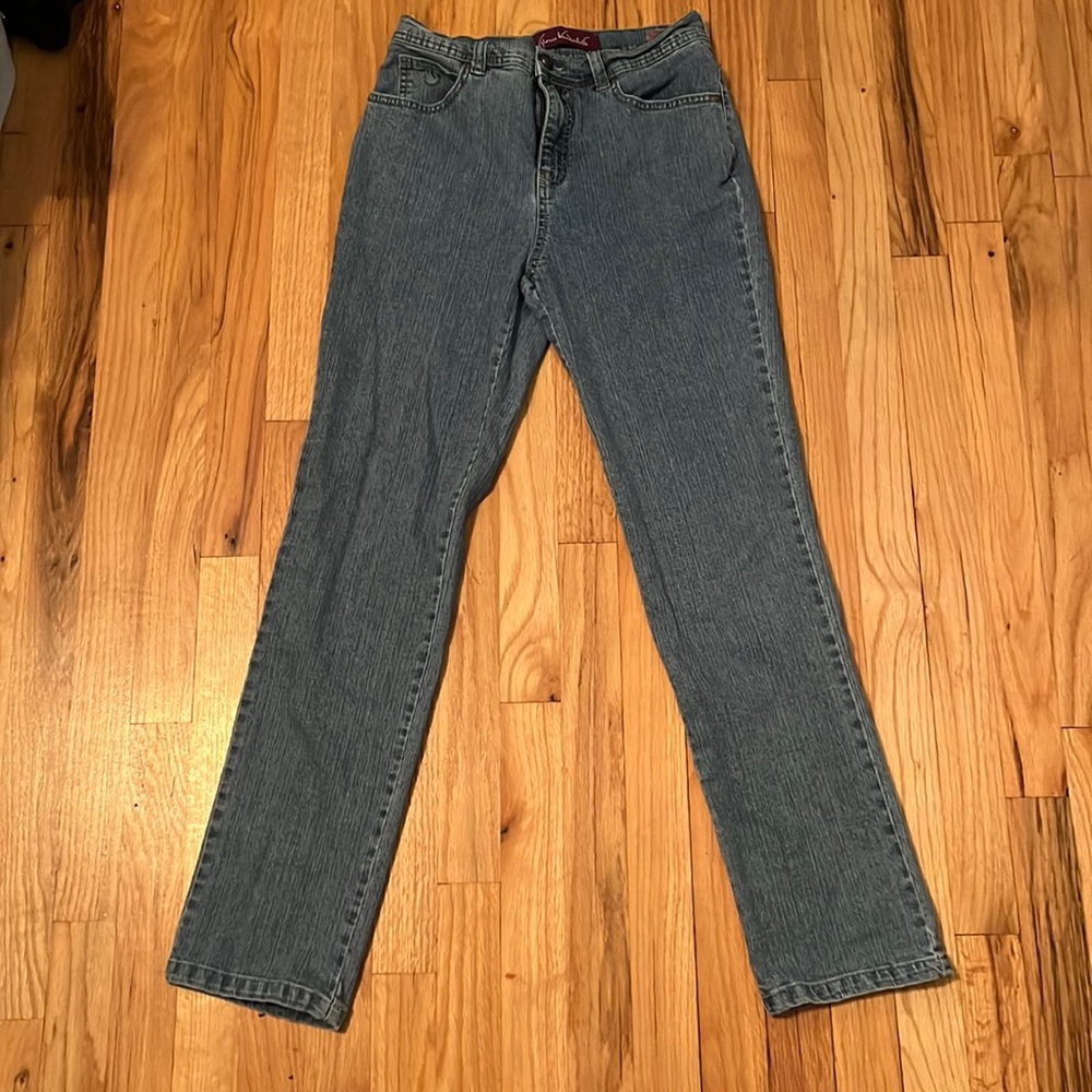 Gloria Vanderbillo Straight Legged Blue Jeans